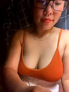 sexybaby_00 on StripChat
