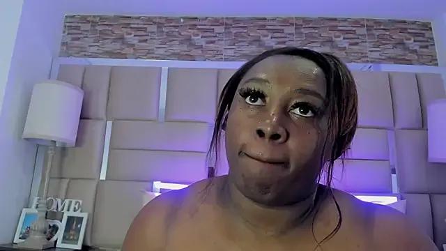 ShaniaBrownn on StripChat