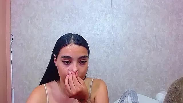 sharlo_rooss on StripChat