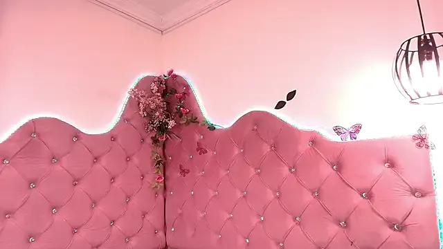 Sheilly_brown on StripChat
