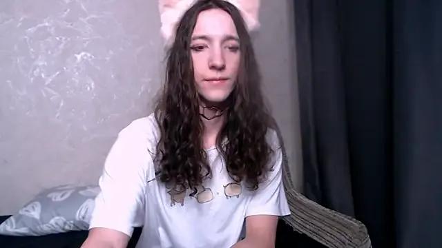 SilverMuse_ on StripChat