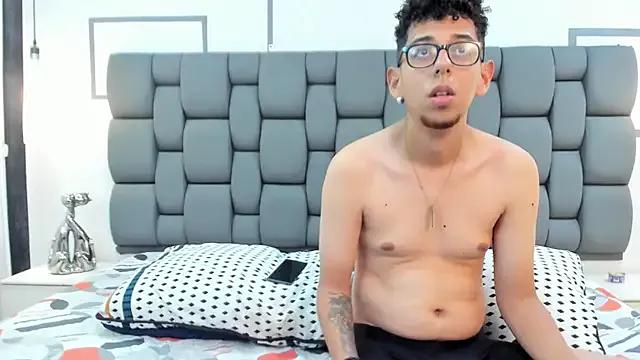 SkarletRuiz on StripChat