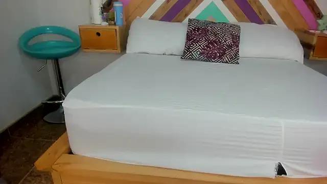 SoleneFontaine on StripChat