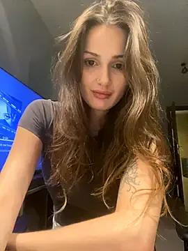SoShyEmmyyy on StripChat 