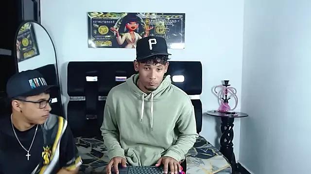 straight_Duo01 on StripChat