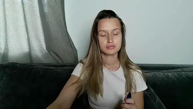 Submissive_love on StripChat