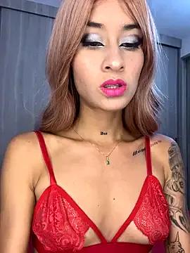 SunshineLizzy on StripChat 