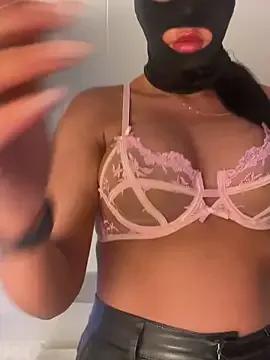 swedishbaddie on StripChat