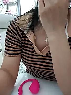 Sweet-Berry89 on StripChat