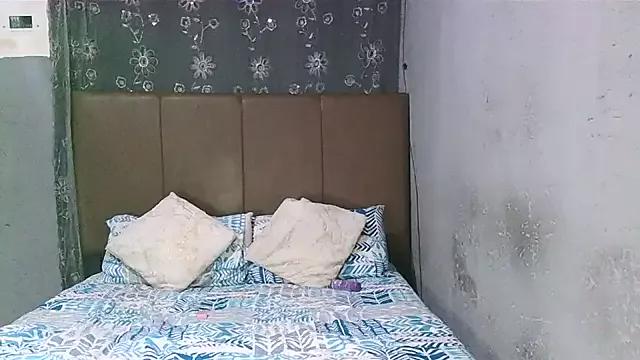 Sweetbedroomeyez01 on StripChat 