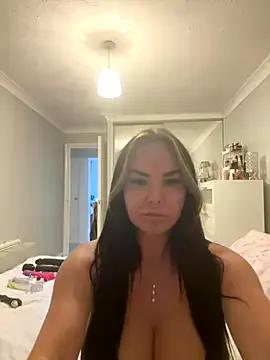 Sweetbutnotinnocent on StripChat 