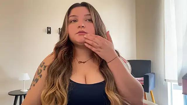 SweetFoxEyes on StripChat 
