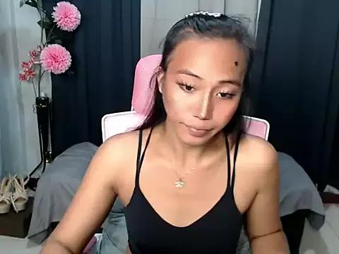 sweetiie_caren on StripChat 