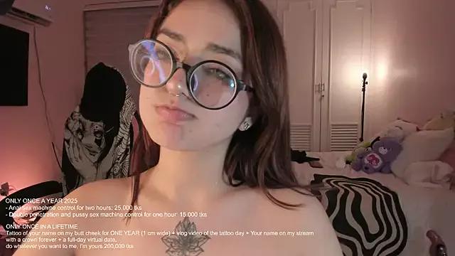 SweetJennaa on StripChat 