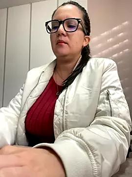 SWEETLILY18 on StripChat 