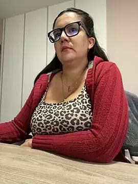 SWEETLILY18 on StripChat 