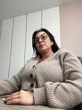 SWEETLILY18 on StripChat 