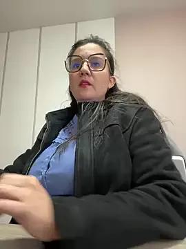 SWEETLILY18 on StripChat 