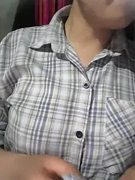 Sweetlove_77 on StripChat 