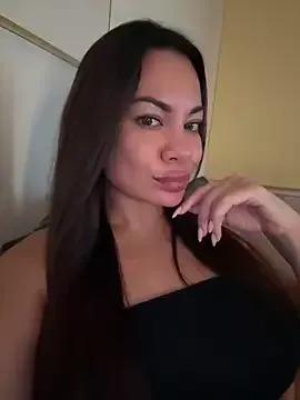 SweetMeiii on StripChat 