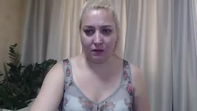 sweetpussy13 on StripChat 
