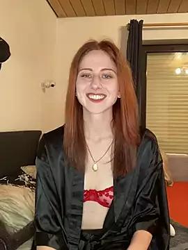 SweetSeraphine on StripChat 