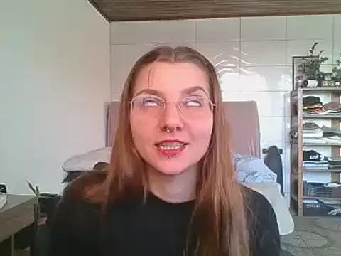 SweetyBabyDemon on StripChat 