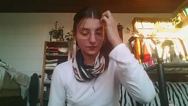 SweetyBabyDemon on StripChat 