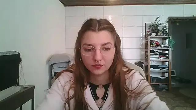 SweetyBabyDemon on StripChat 