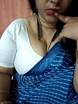 Swetyhoney on StripChat