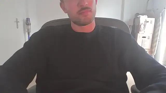 taallguyy_196 on StripChat 