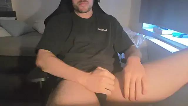 taallguyy_196 on StripChat 