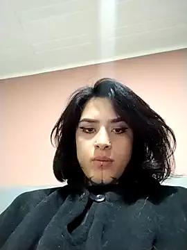 taaylor33 on StripChat 