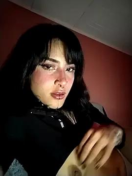 taaylor33 on StripChat 