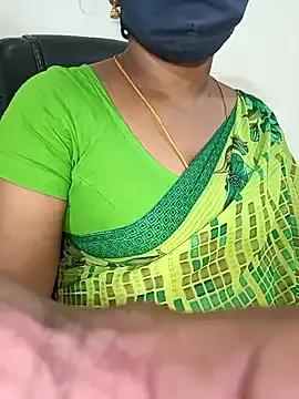 Tamil-hotwife on StripChat