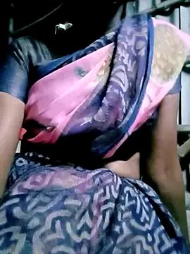 Tamilauntyhot on StripChat