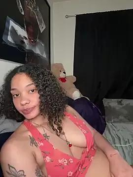 tastylolaaa on StripChat 