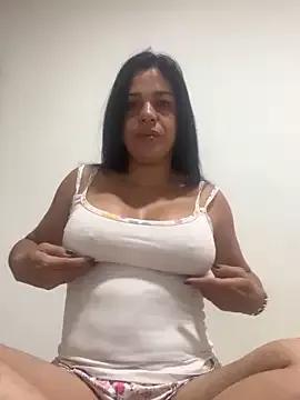 tatiana_lc on StripChat 