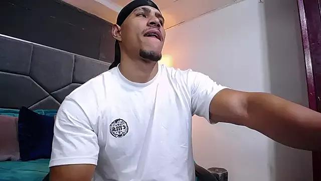 teddyfit19cm on StripChat 