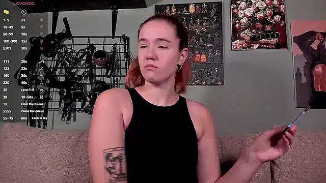 the_high_priestess on StripChat