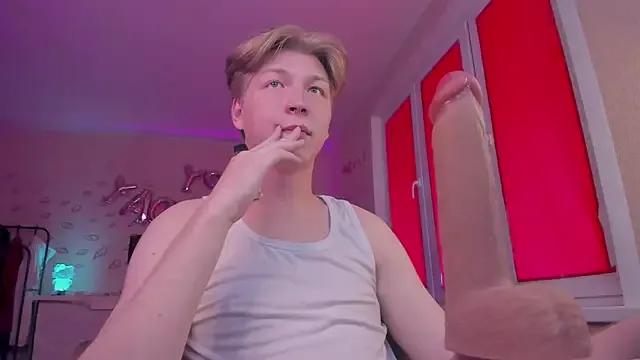 TheMikeSever on StripChat