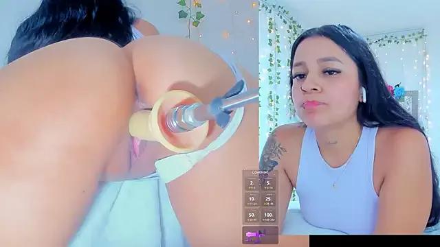 Tiffanny_Love_ on StripChat 