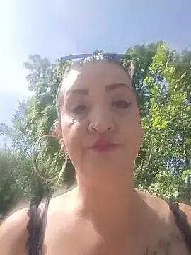 Tiffany35 on StripChat 