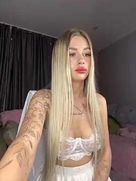 Tiffany_Kissss on StripChat 