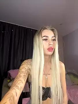 Tiffany_Kissss on StripChat 