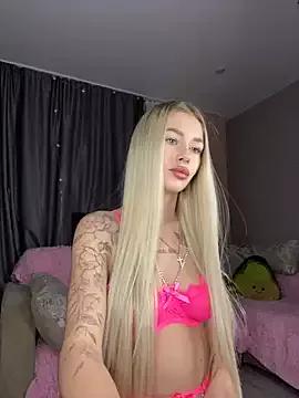 Tiffany_Kissss on StripChat 