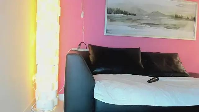 Tiffanysurez_ on StripChat 