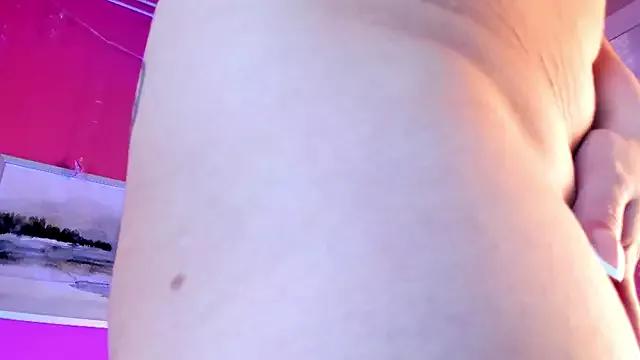 Tiffanysurez_ on StripChat 