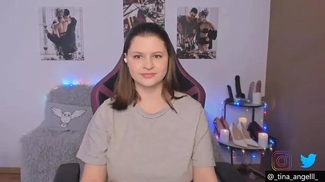TinniAngel on StripChat 
