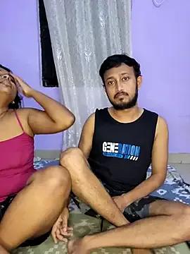 Trending_Couple — Full Nude in public 